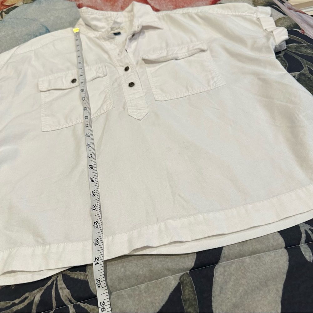 Universal Thread short sleeved white utility shirt w/collar & half buttons - Picture 9 of 14